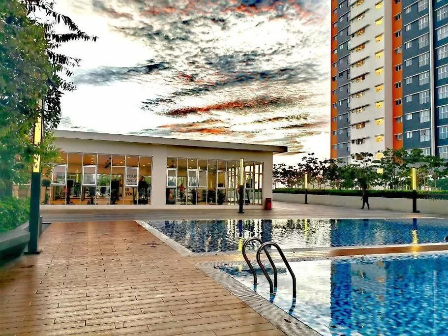 Nar'S Homestay + Free Wifi & Netflix Sepang